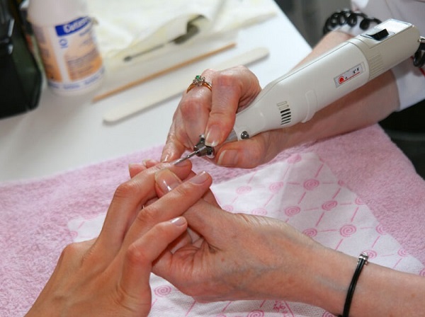 Маникюр фрезером