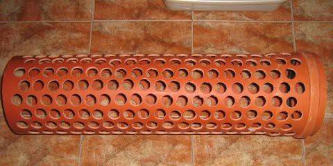 Отверстия на внешней трубе